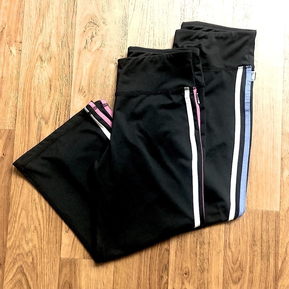 2 Pairs Of Avia Cropped Workout Pants